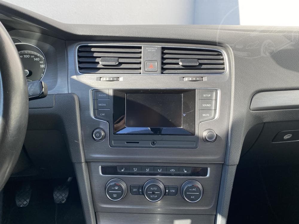 2013 Volkswagen GOLF - 12
