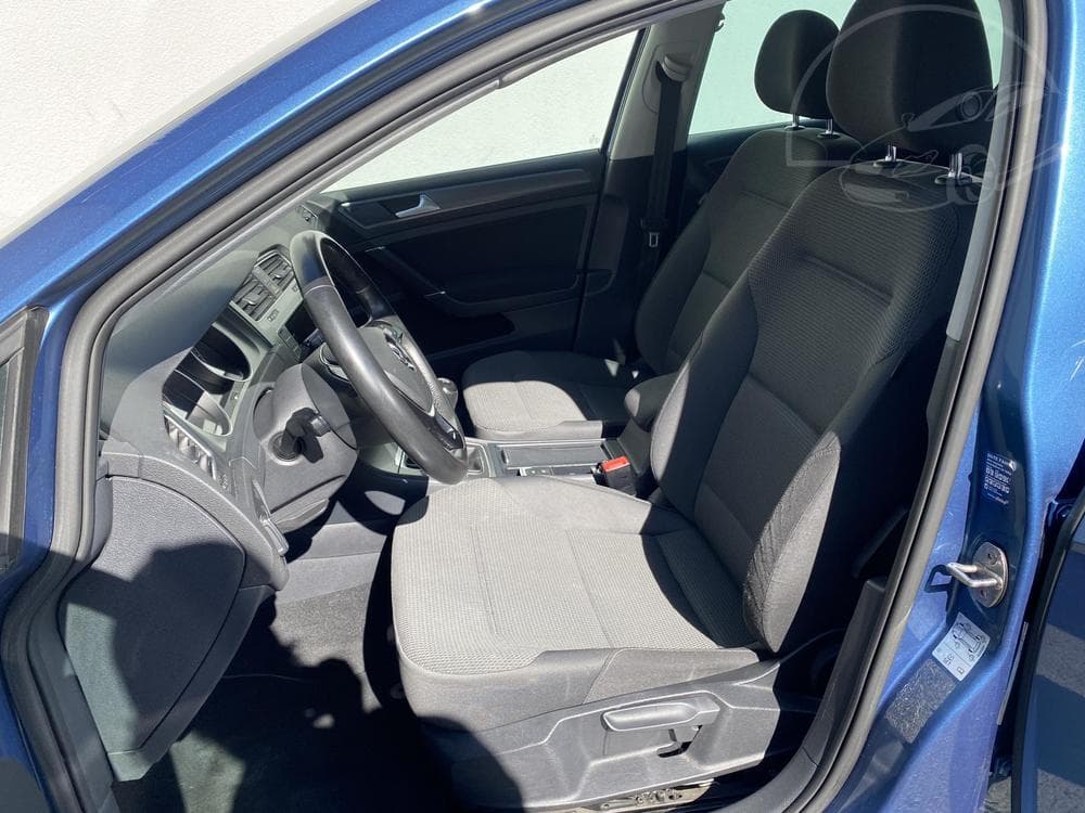 2013 Volkswagen GOLF - 9