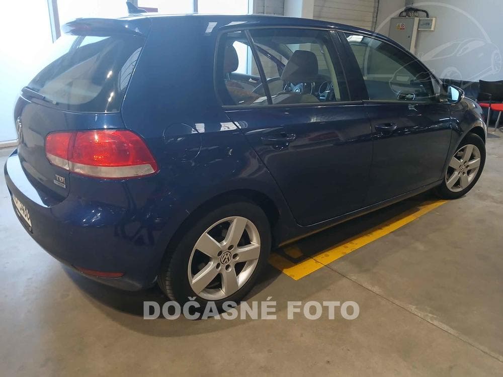 2011 Volkswagen GOLF - 2