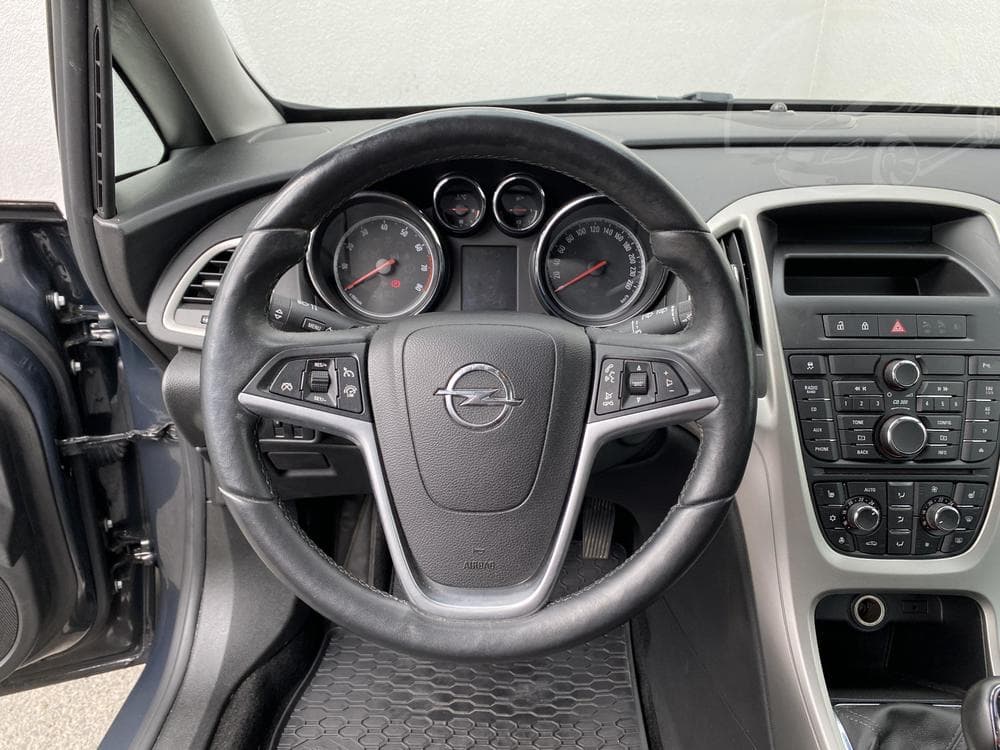 2013 Opel ASTRA - 9