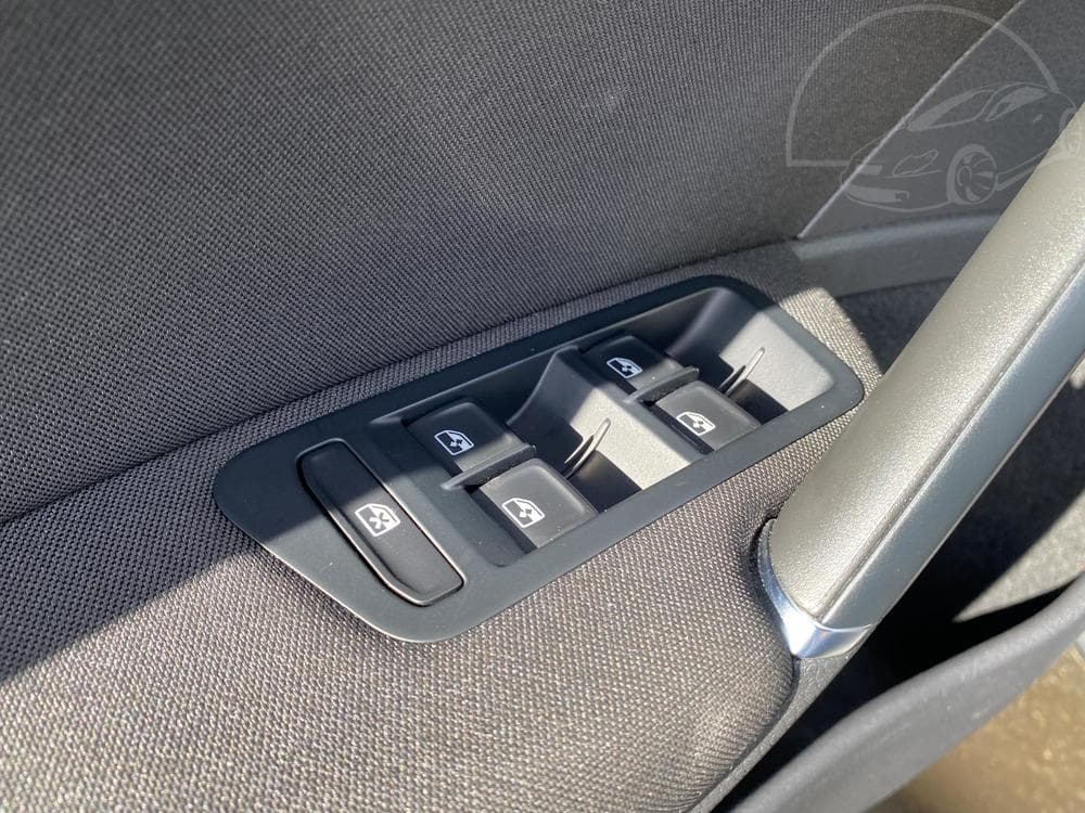 2019 Volkswagen GOLF - 25
