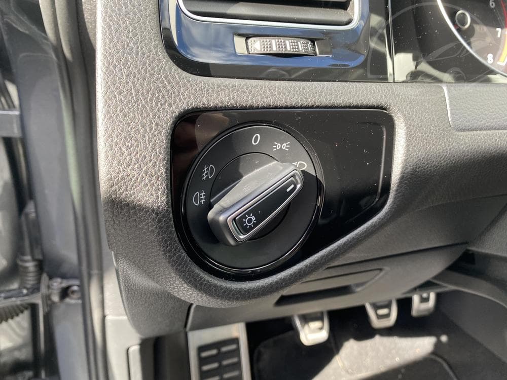 2019 Volkswagen GOLF - 29
