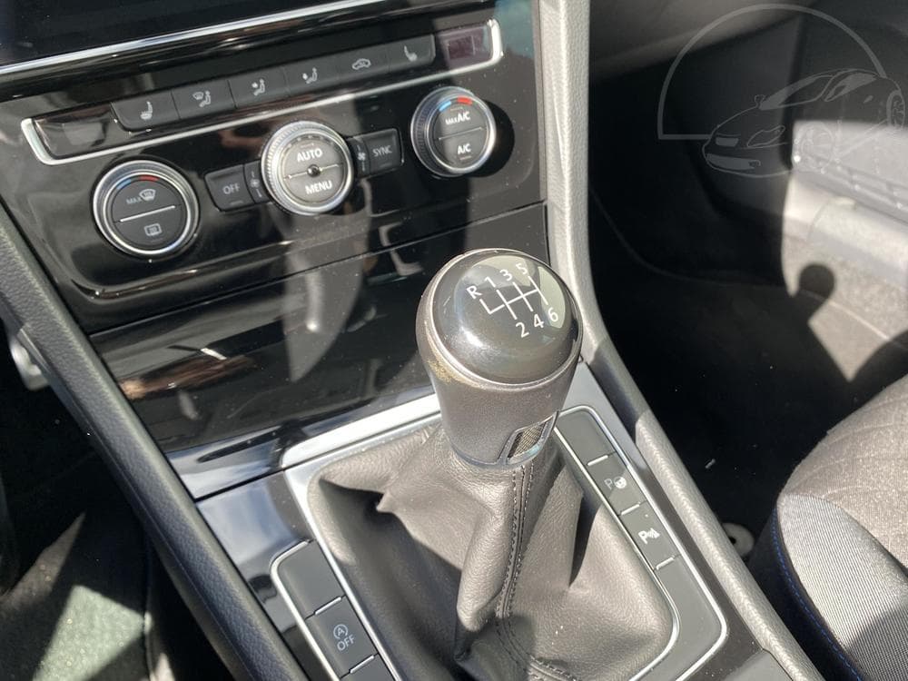 2019 Volkswagen GOLF - 31