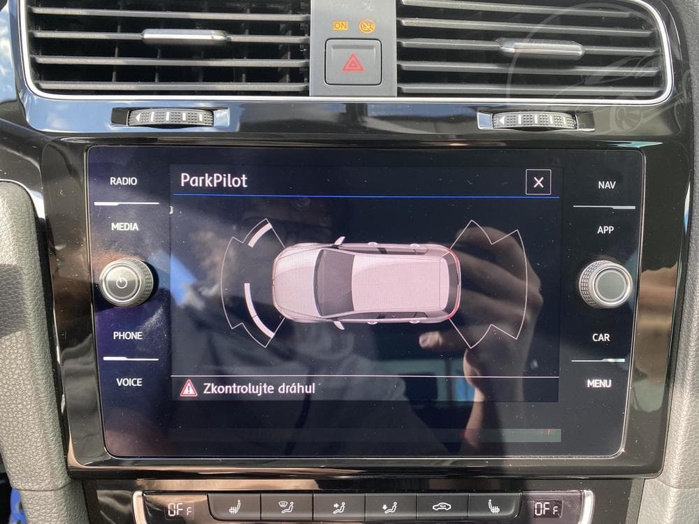 2019 Volkswagen GOLF - 35