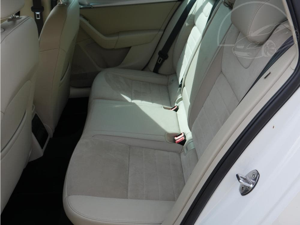 2013 Škoda OCTAVIA - 19