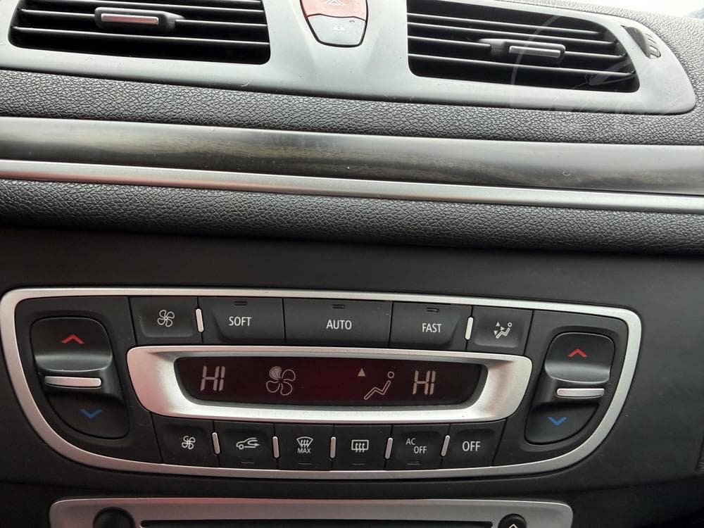 2010 Renault MEGANE - 14