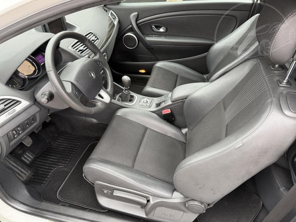 2010 Renault MEGANE - 8