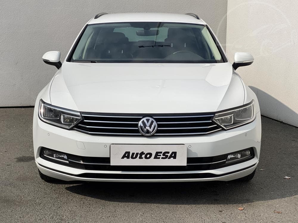 2017 Volkswagen PASSAT - 2