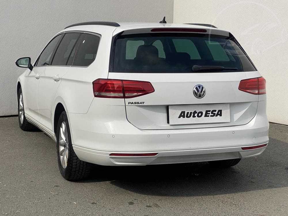 2017 Volkswagen PASSAT - 6