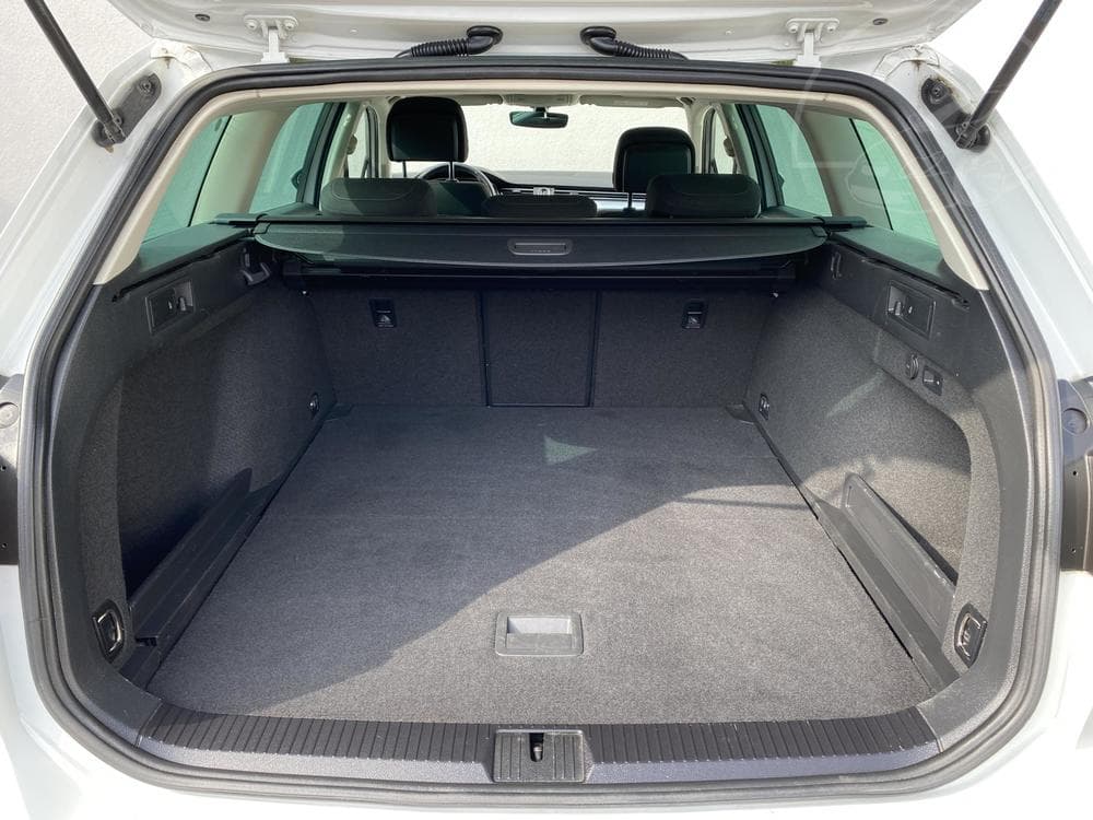 2017 Volkswagen PASSAT - 7