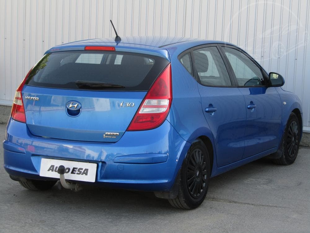 2010 Hyundai i30 - 10