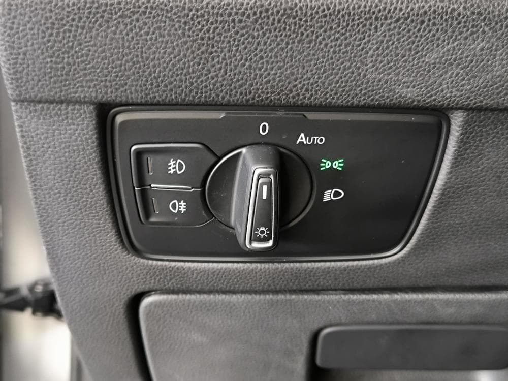 2019 Volkswagen PASSAT - 46