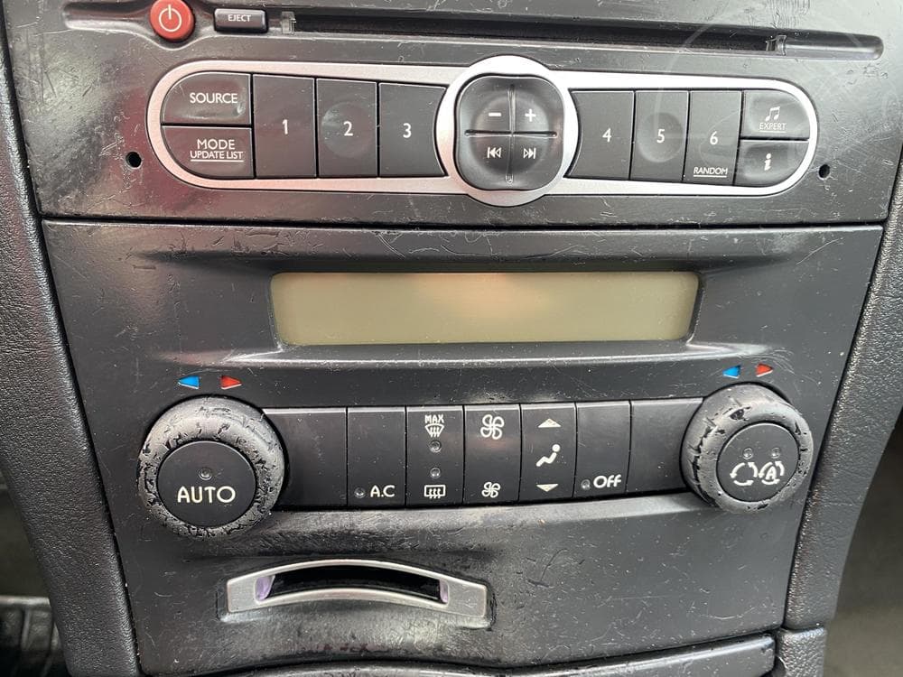 2005 Renault LAGUNA - 13