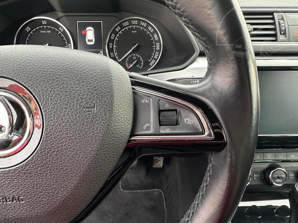 2016 Škoda SUPERB - 13