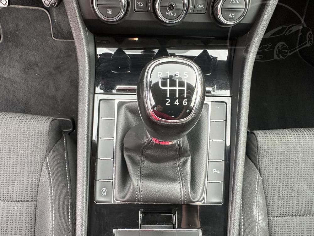2016 Škoda SUPERB - 18