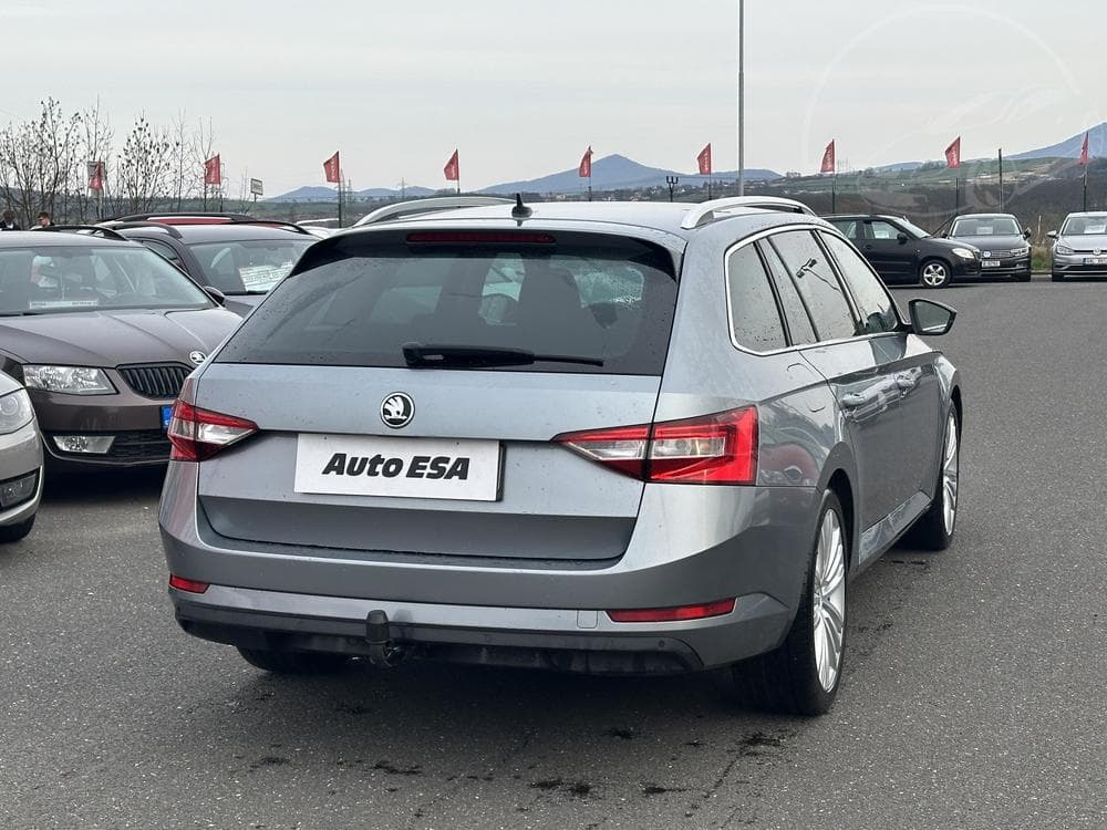 2016 Škoda SUPERB - 6