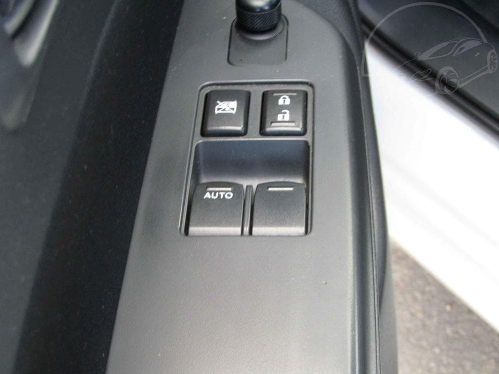 2011 Suzuki SWIFT - 11