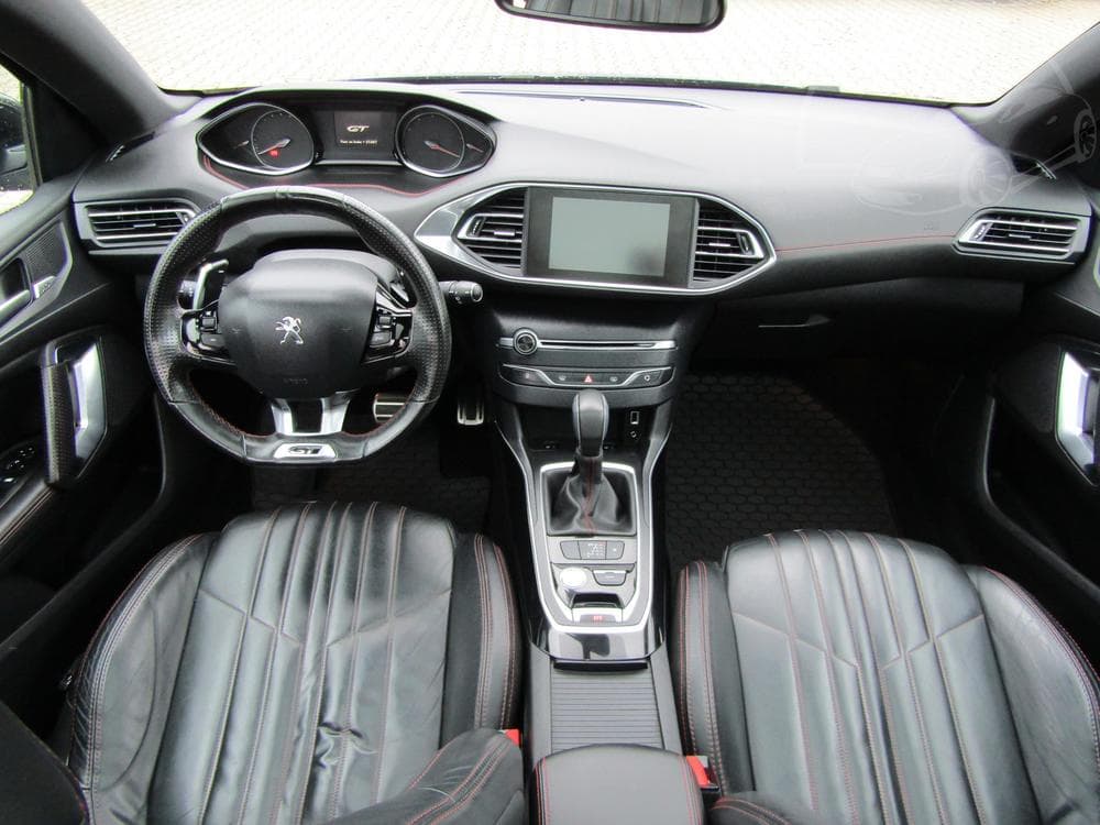 2015 Peugeot 308 - 8