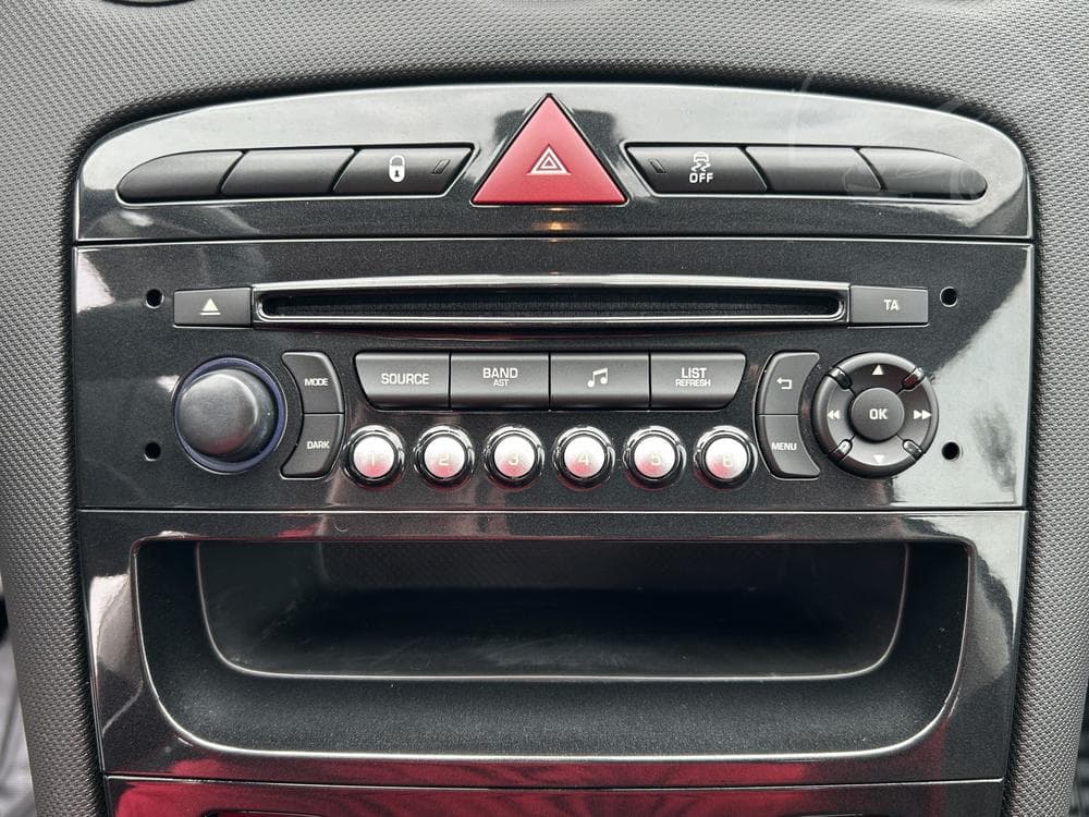 2013 Peugeot 308 - 14