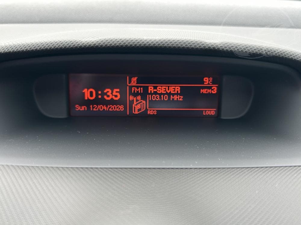 2013 Peugeot 308 - 15