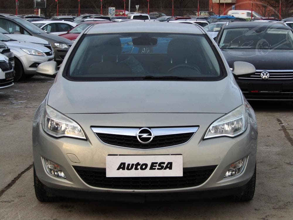 2010 Opel ASTRA - 2