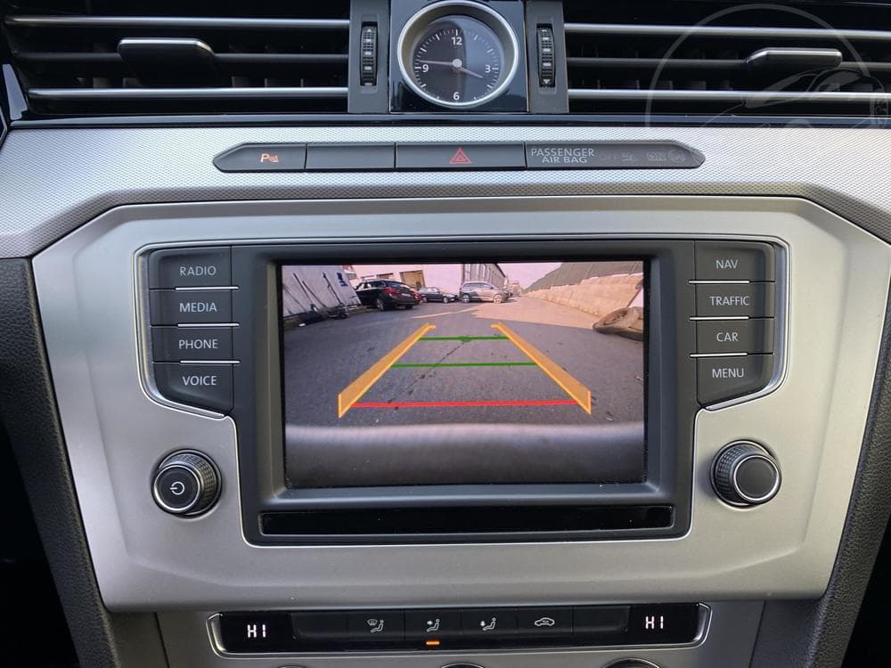 2016 Volkswagen PASSAT - 18