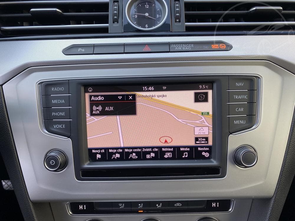 2016 Volkswagen PASSAT - 19