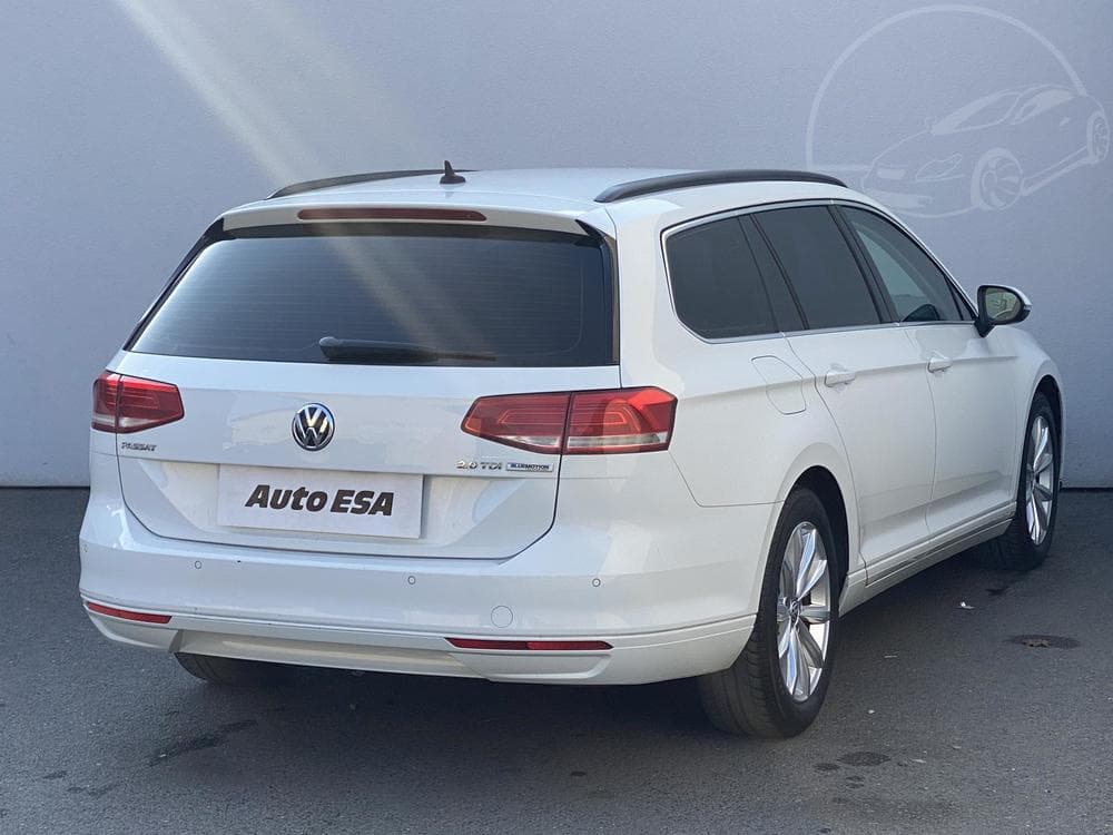 2016 Volkswagen PASSAT - 4