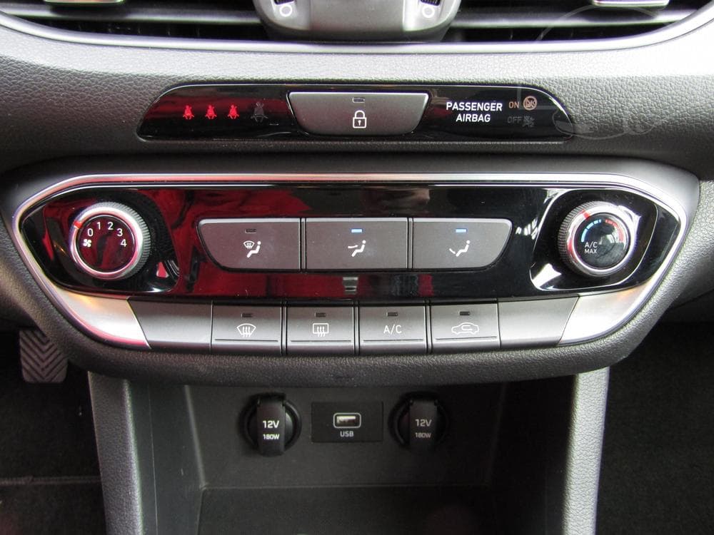 2021 Hyundai i30 - 40