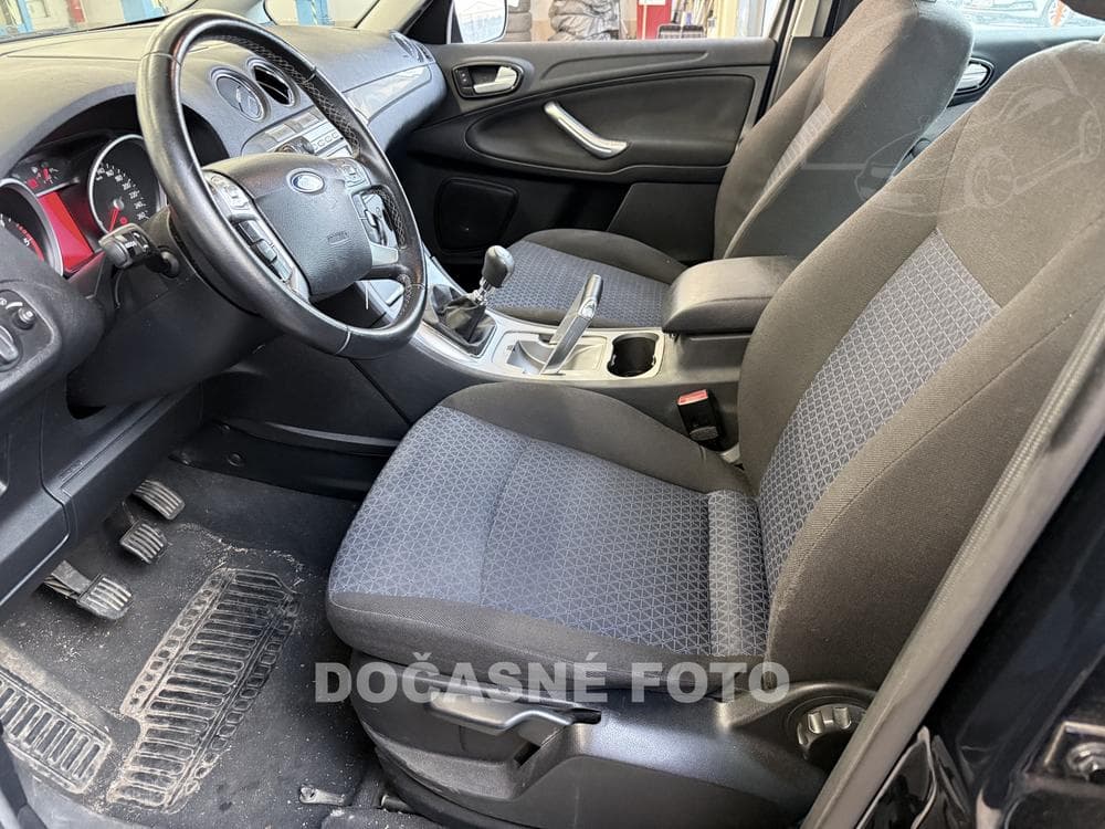 2010 Ford S-MAX - 7