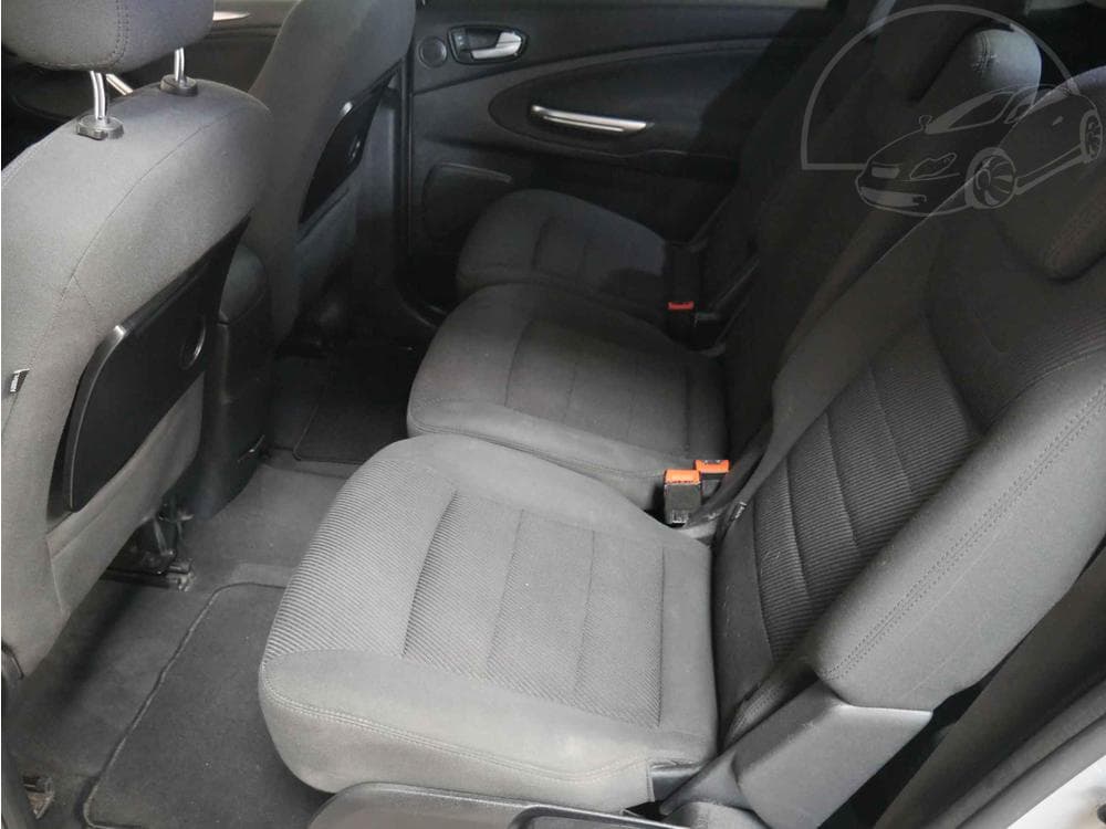 2010 Ford S-MAX - 10