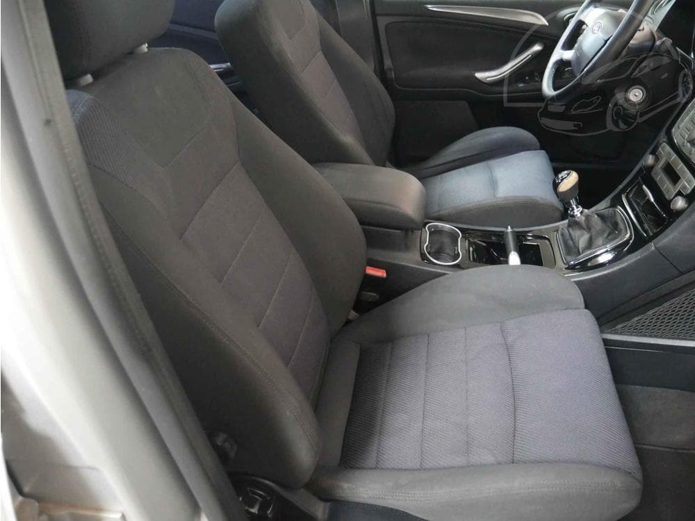 2010 Ford S-MAX - 12