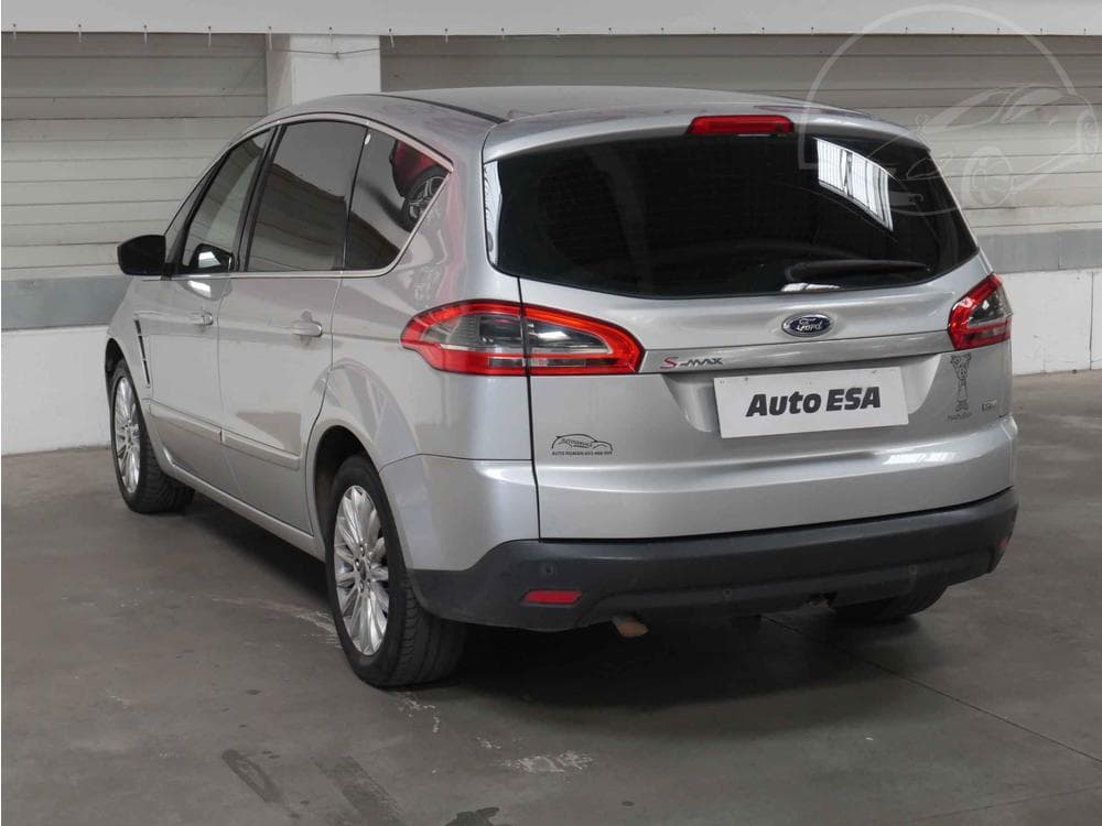 2010 Ford S-MAX - 4