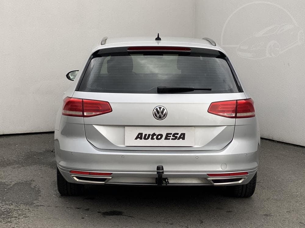 2015 Volkswagen PASSAT - 5