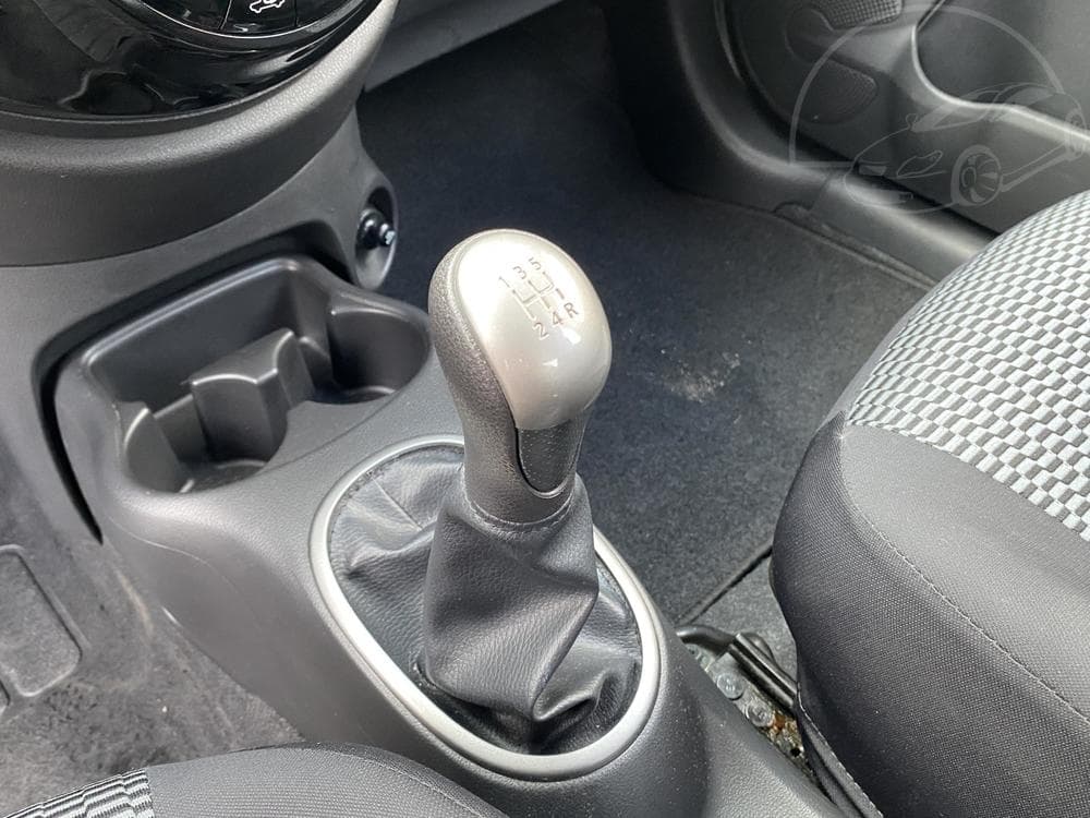 2017 Nissan MICRA - 15