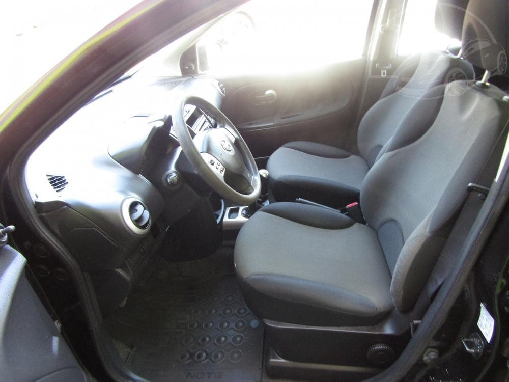 2010 Nissan NOTE - 25