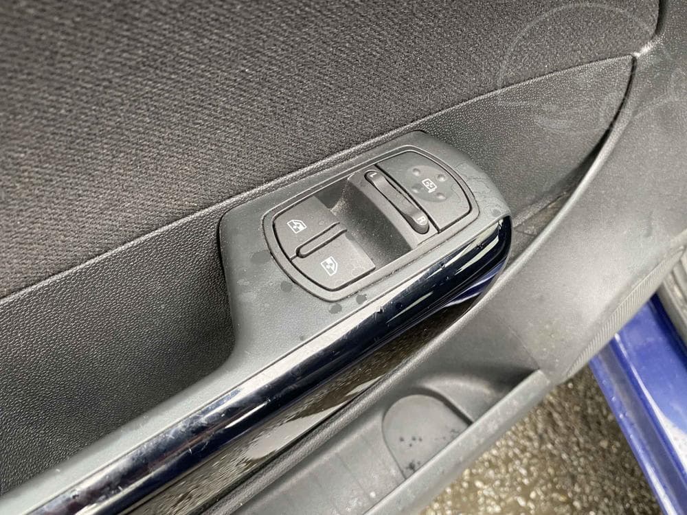 2014 Opel CORSA - 12