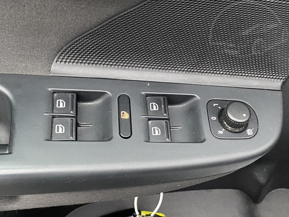 2012 Volkswagen GOLF - 11