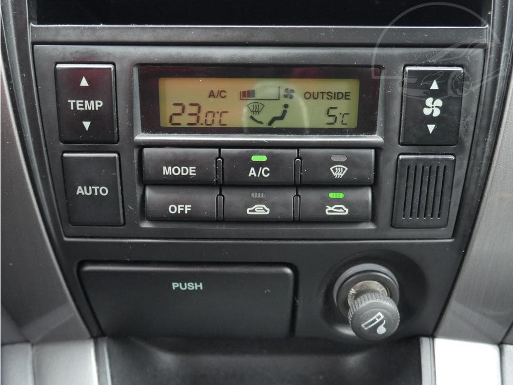 2005 Hyundai TUCSON - 25