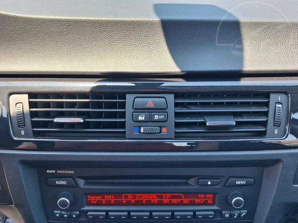 2011 BMW 3-SERIES - 14