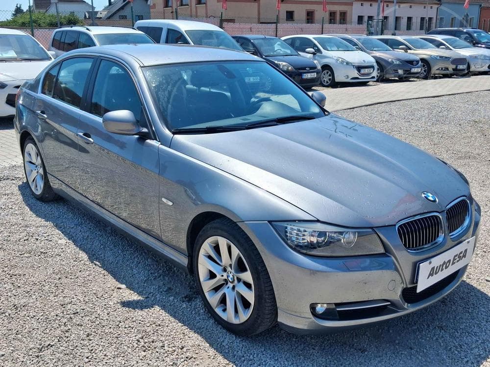 2011 BMW 3-SERIES