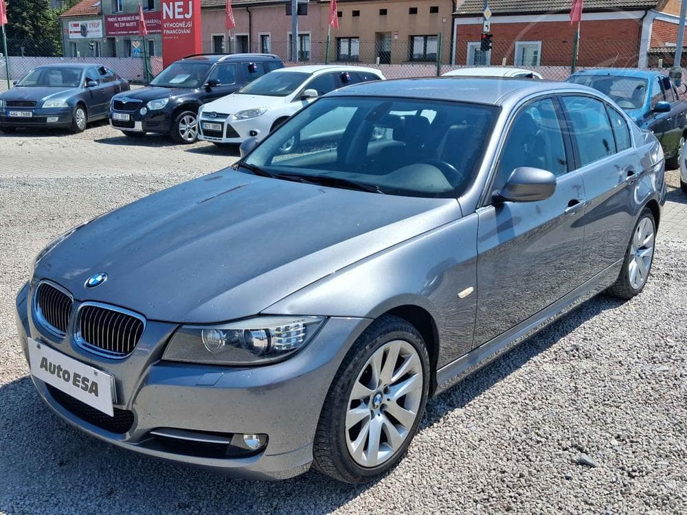 2011 BMW 3-SERIES - 3