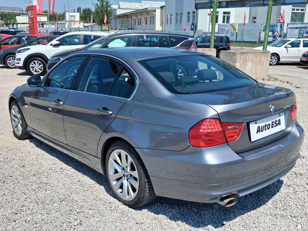 2011 BMW 3-SERIES - 6