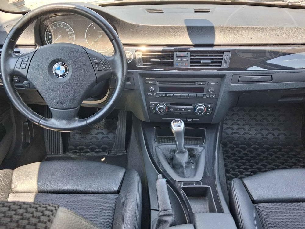 2011 BMW 3-SERIES - 8