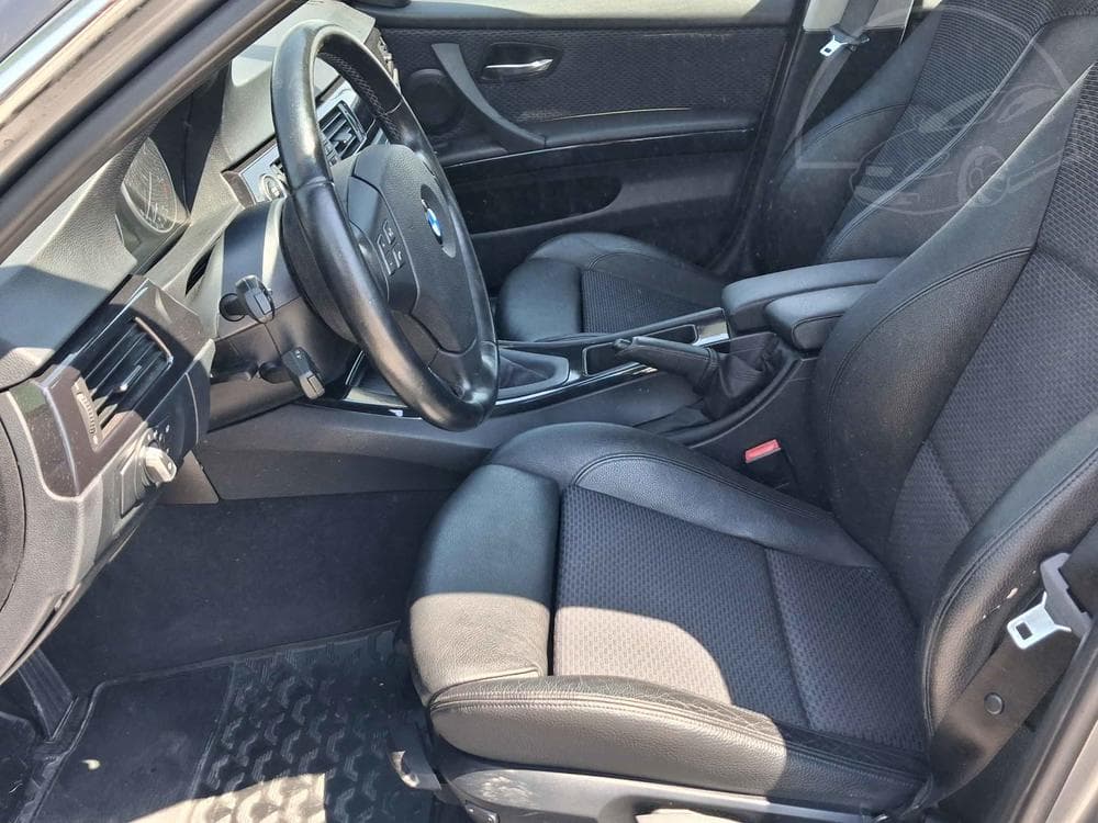 2011 BMW 3-SERIES - 9