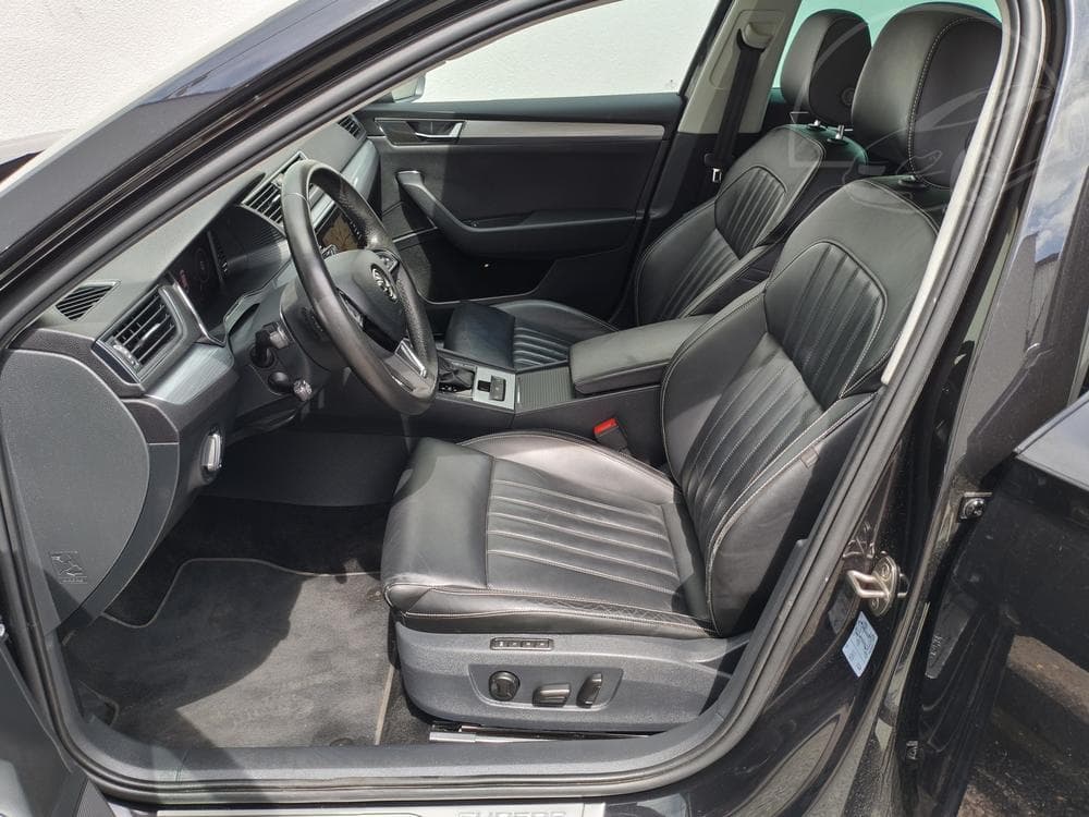2019 Škoda SUPERB - 43