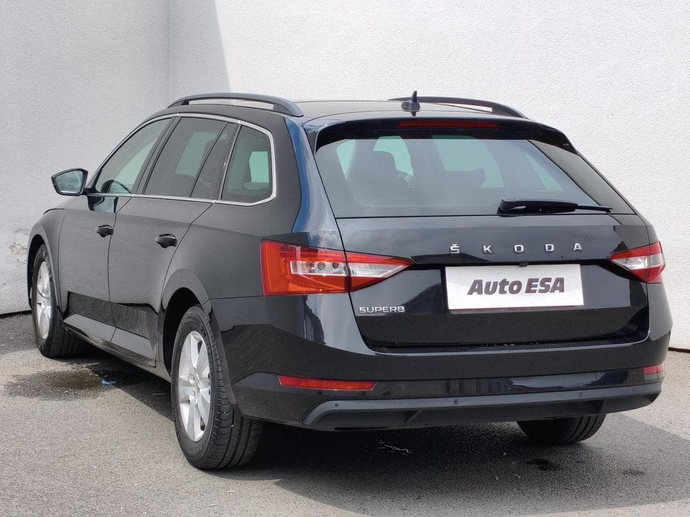 2019 Škoda SUPERB - 16