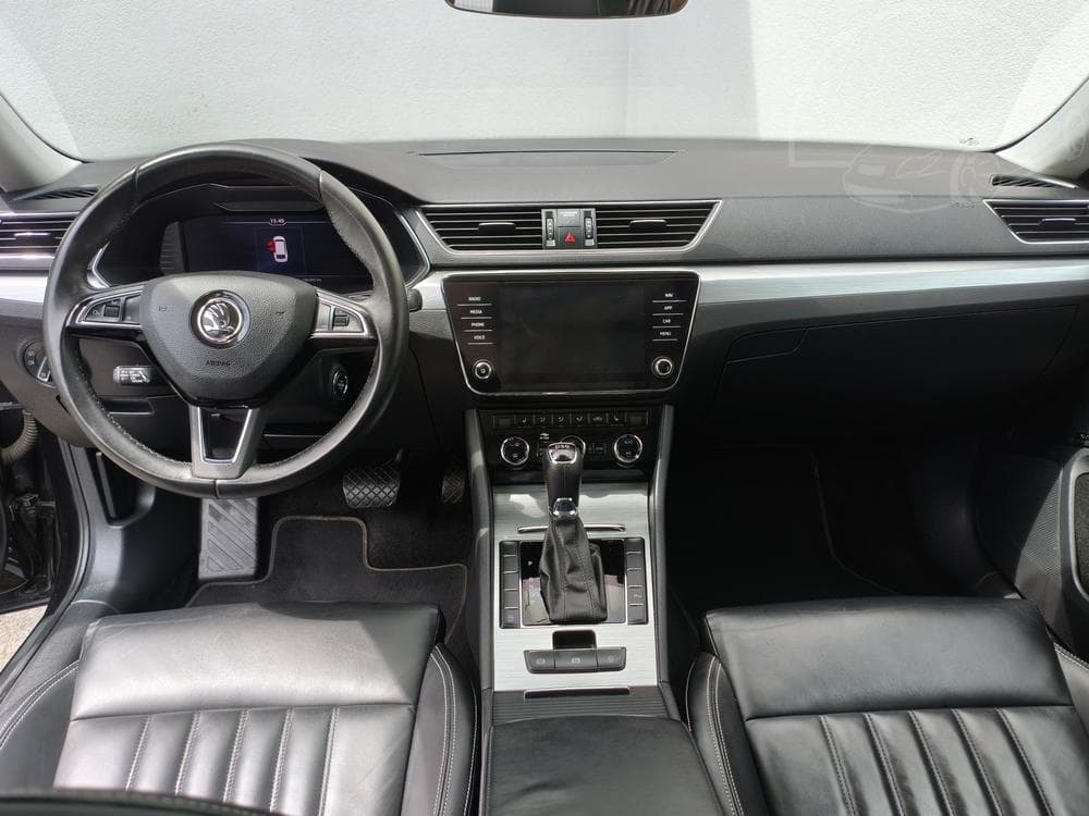 2019 Škoda SUPERB - 25