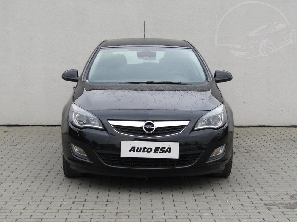 2010 Opel ASTRA - 2