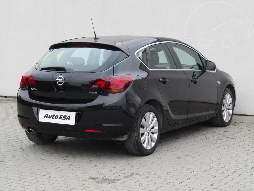 2010 Opel ASTRA - 4